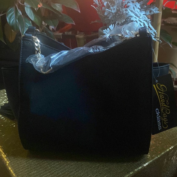 NWT- Cklass bag with gold hardware & wings🌸 - Picture 8 of 8